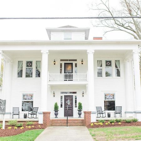 Sparrow Grove Manor Monroe Exteriér fotografie