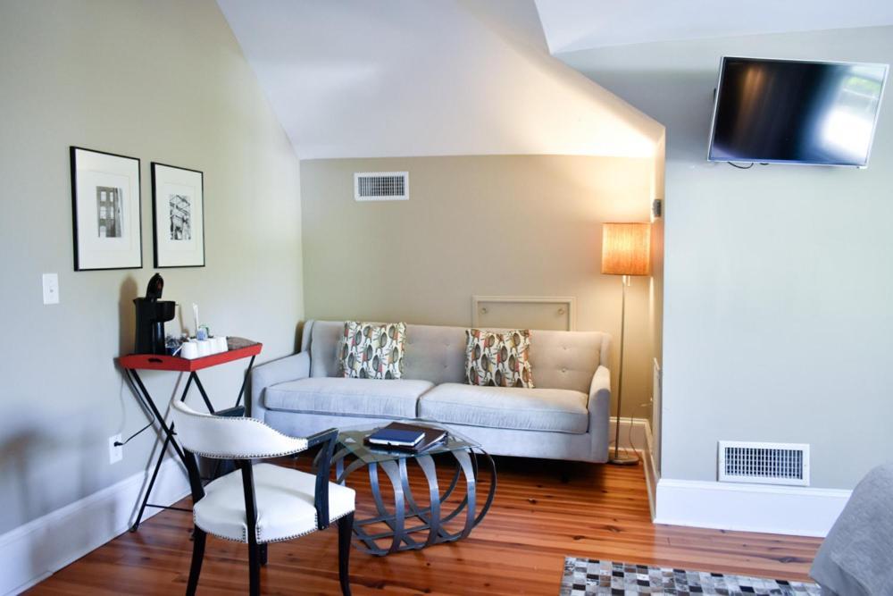 Sparrow Grove Manor Monroe Pokoj fotografie